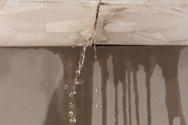 Professional Flood Damage Cleanup technician working in San Mateo, CA